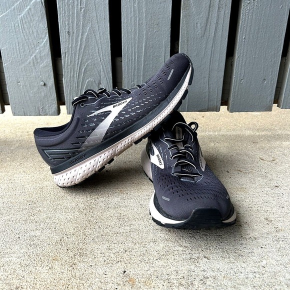 Brooks Shoes - Brooks Ghost 13 Women's Size 9 Gray/Pink Running Sneakers Summer Great Condition